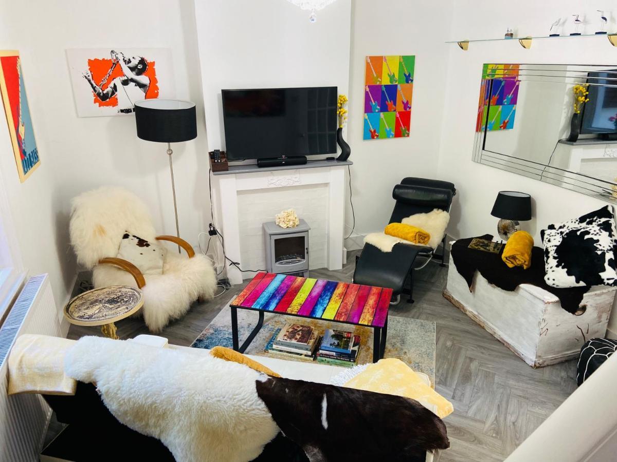 Funky Cozy Cottage With Outside Space Eastbourne Exterior photo